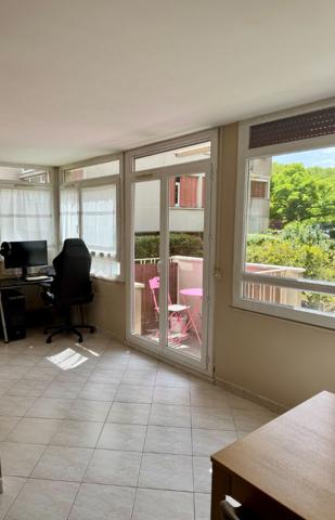 Appartement Maisons Laffitte 3 pièce(s) 53.71 m2 - Parc 250 000 € **  - Référence  4763