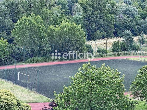 Appartement
         4 pièces
        - 100 m² Exclusivité 299 000 € *