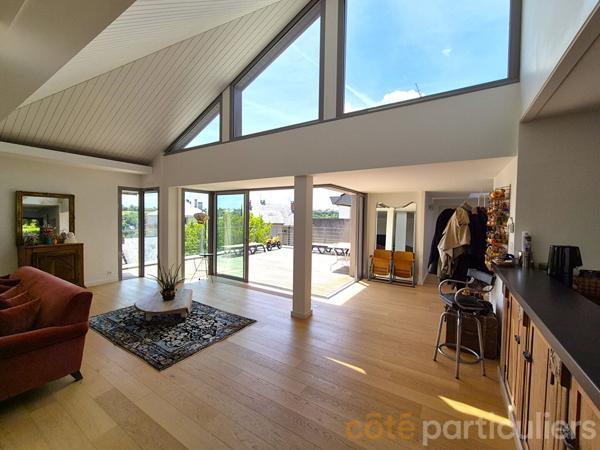 Vente
                Maison272 m² - 7 Pièces -
                    RODEZ (12000)