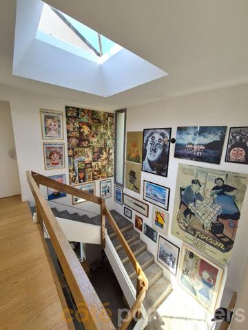 Vente
                Maison272 m² - 7 Pièces -
                    RODEZ (12000)