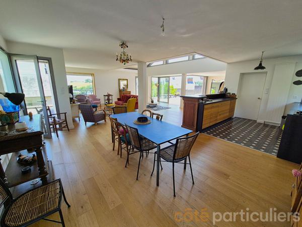 Vente
                Maison272 m² - 7 Pièces -
                    RODEZ (12000)