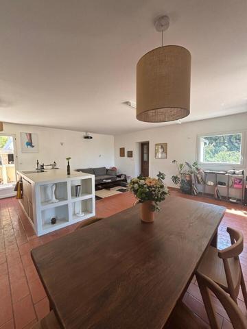 Villa de caractère sur 2230 m² – Vue dégagée et fort potentiel