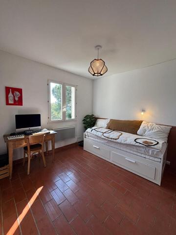 Villa de caractère sur 2230 m² – Vue dégagée et fort potentiel