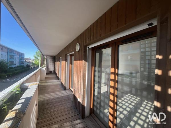Location appartement 3 pièces 63 m² Mérignac