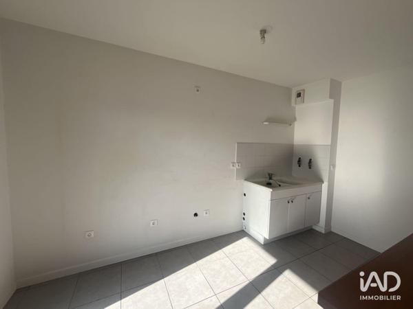 Location appartement 3 pièces 63 m² Mérignac
