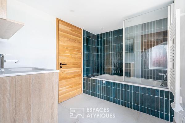 Maison de caractère rénovée avec jardin au sein d’une propriété du XIXe siècle