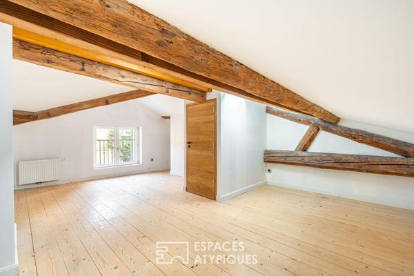 Maison de caractère rénovée avec jardin au sein d’une propriété du XIXe siècle