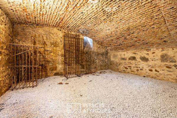 Maison de caractère rénovée avec jardin au sein d’une propriété du XIXe siècle
