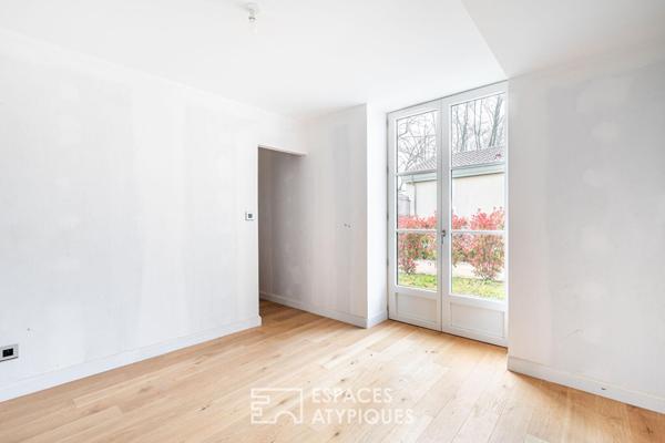 Maison de caractère rénovée avec jardin au sein d’une propriété du XIXe siècle