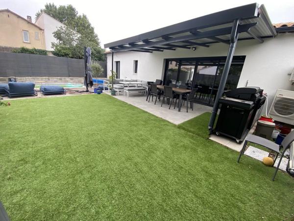 Vente                                                      Maison
                        
                     3 pièces                      93 m2                     à Le Puy-Sainte-Réparade