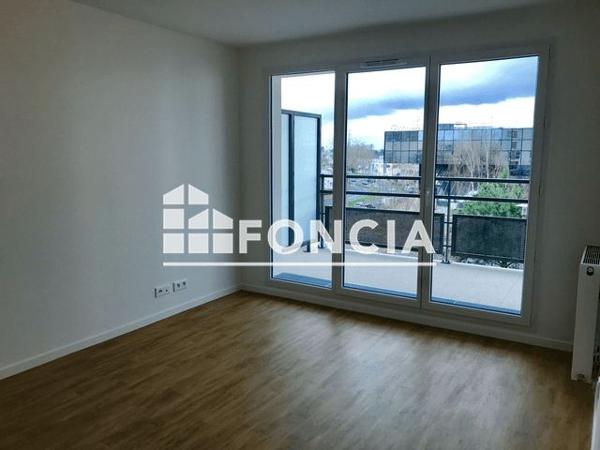 Location Appartement 3 pièces 54.81 m² - 3 PLACE COPERNIC Courcouronnes 91080