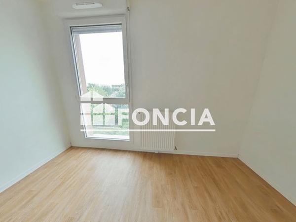 Location Appartement 3 pièces 54.81 m² - 3 PLACE COPERNIC Courcouronnes 91080