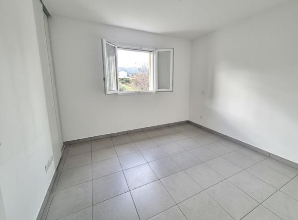 Appartement Sorbo Ocagnano 3 pièce(s) 67 m2 + deux places privatives