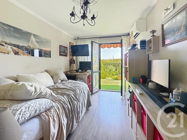 Appartement F3 à vendre  3 pièces - 63 m 2   ANTIBES  - 06