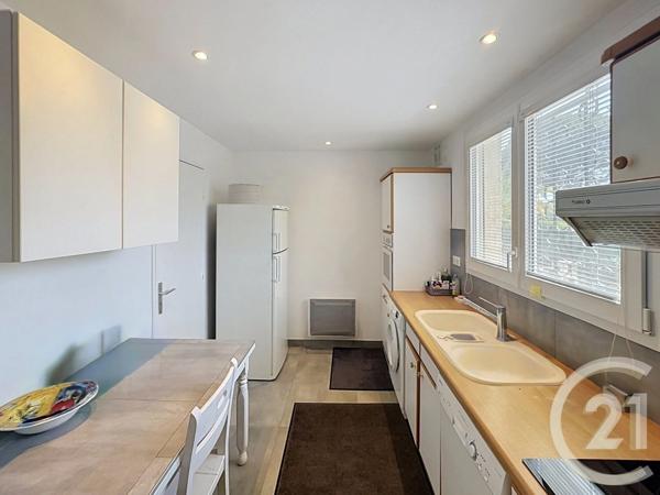 Maison à vendre  4 pièces - 102 m 2   LA ROQUETTE SUR SIAGNE  - 06