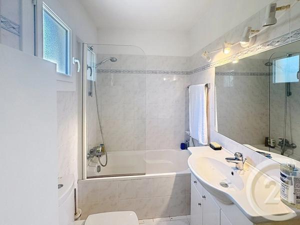 Maison à vendre  4 pièces - 102 m 2   LA ROQUETTE SUR SIAGNE  - 06