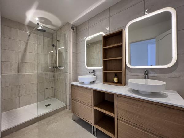 Appartement
         4 pièces
        - 109 m² 525 000 € *