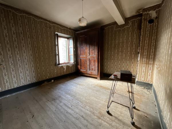 Courtenay (38510) Maison de village en pierre à rénover entièrement 38510 LANCIN (COURTENAY)