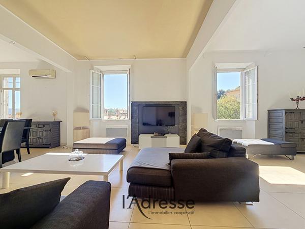 Appartement AJACCIO - CENTRE VILLE - Grand Appartement 6 pièces - 155 m² - DERNIER ÉTAGE - ASCENCEUR