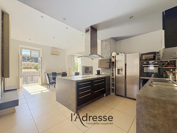 Appartement AJACCIO - CENTRE VILLE - Grand Appartement 6 pièces - 155 m² - DERNIER ÉTAGE - ASCENCEUR