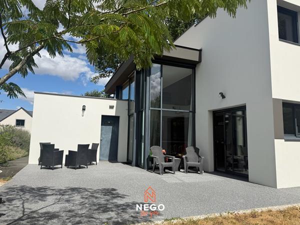 Maison contemporaine Longuenee en anjou
