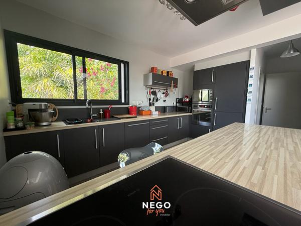 Maison contemporaine Longuenee en anjou