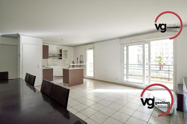 Appartement à vendre, 3 pièces - Décines-Charpieu 69150