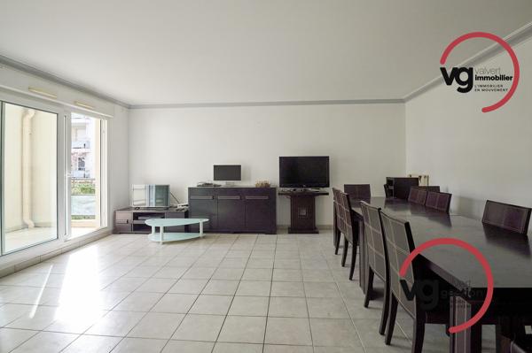 Appartement à vendre, 3 pièces - Décines-Charpieu 69150