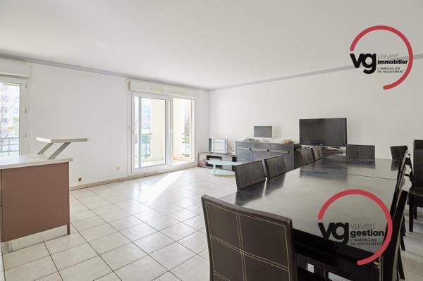 Appartement à vendre, 3 pièces - Décines-Charpieu 69150
