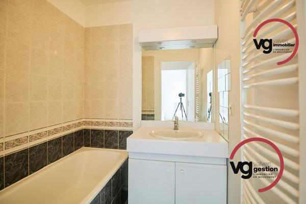 Appartement à vendre, 3 pièces - Décines-Charpieu 69150