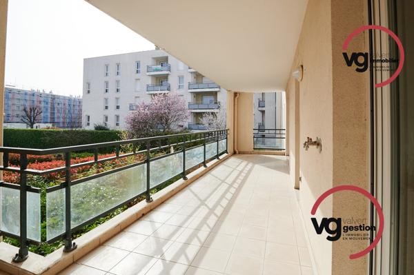 Appartement à vendre, 3 pièces - Décines-Charpieu 69150