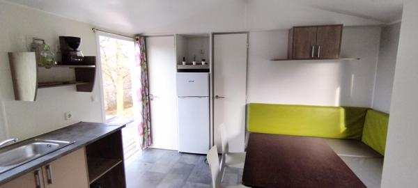 Terrain avec mobile homme