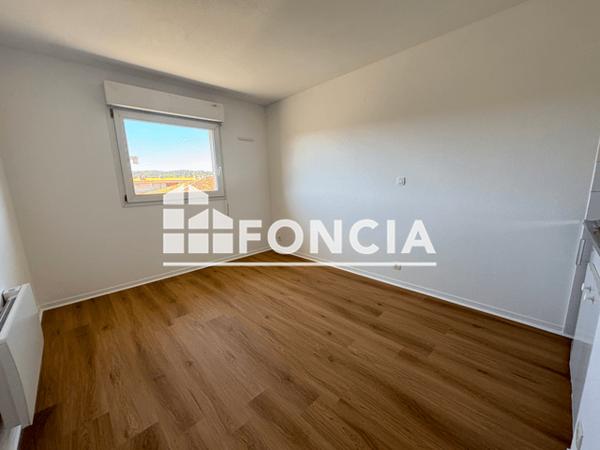 Location Studio 18.59 m² - 77/79 AVENUE GENERAL DE GAULLE Albi 81000