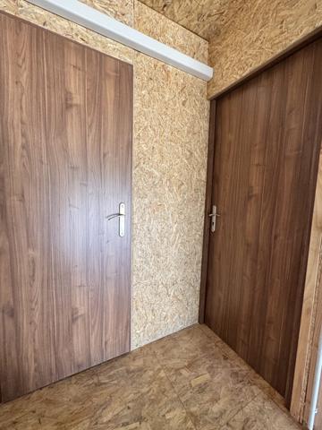 Entrepôt + Bureau - Aix en Provence - Réf. 86