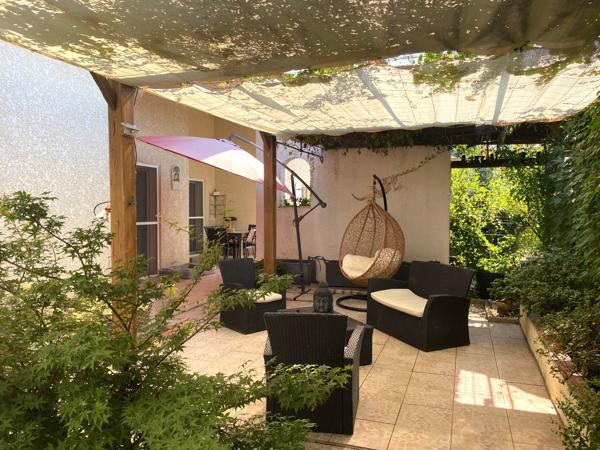 TRÈS BELLE VILLA AVEC PISCINE