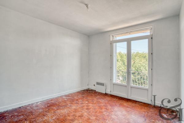 Maison traditionnelle des années 1970 à vendre à Pujols