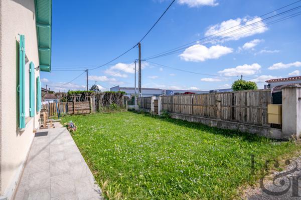 A vendre à Sainte-Livrade-sur-Lot villa de plain-pied