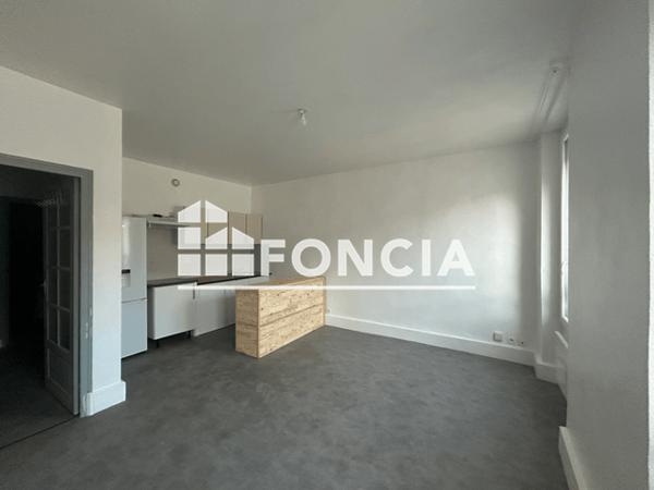 Location Appartement 2 pièces 50 m² - 23 RUE DE CASSENEUIL Villeneuve Sur Lot 47300