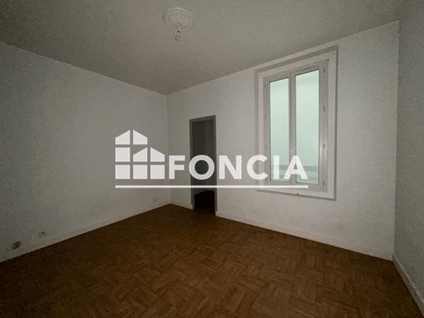 Location Appartement 2 pièces 50 m² - 23 RUE DE CASSENEUIL Villeneuve Sur Lot 47300