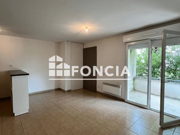 Location Appartement 2 pièces 39.3 m² - 11 RUE JULES FERRY L'isle-d'espagnac 16340