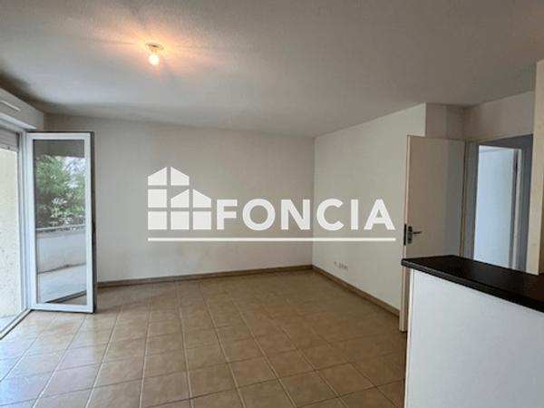 Location Appartement 2 pièces 39.3 m² - 11 RUE JULES FERRY L'isle-d'espagnac 16340
