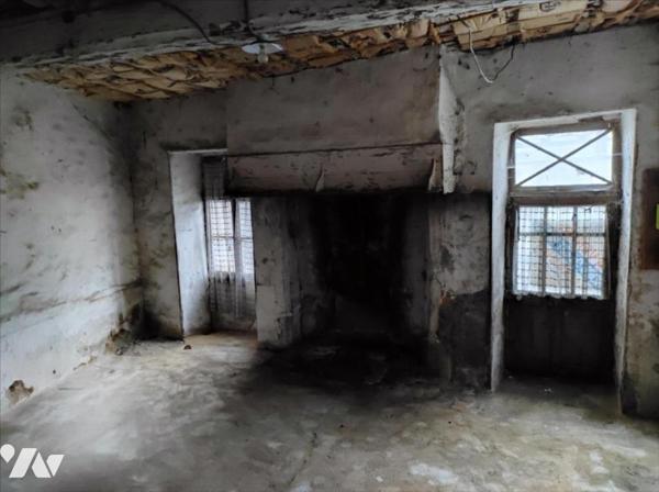 Maison en pierres à vendre à LA HAIE TRAVERSAINE(53)