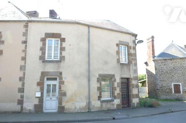 Maison à vendre à Chantrigné(53), dans le centre du village, une maison comprenant une cuisine ...