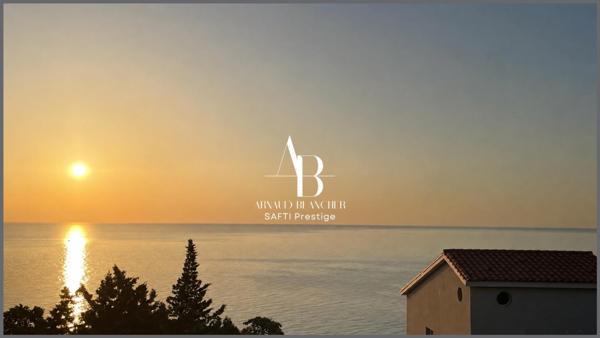 Villa avec vue panoramique exceptionnelle sur la Méditerranée