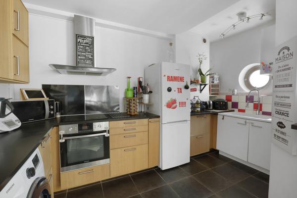 Lumineux 3 pièces avec parking Metro Cusset