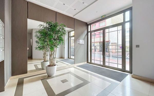 Appartement à louer    4 pièces • 100,34 m2 Montrouge