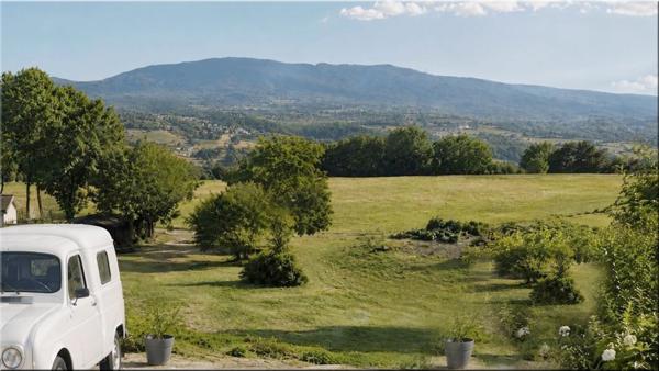 Maison à vendre 4 pièces FRANGY (74)  entièrement restaurée avec jardin plat de 900 m² et vue panoramique sur le Vuache