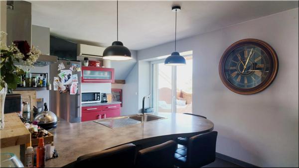 Maison à vendre 4 pièces FRANGY (74)  entièrement restaurée avec jardin plat de 900 m² et vue panoramique sur le Vuache