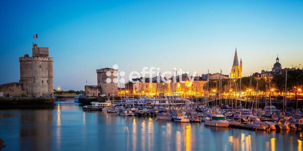 Fonds De Commerce
        
        - 100 m² 176 000 € *
