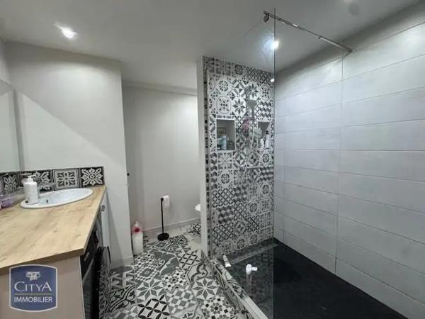 Appartement à louer 4 pièces 82m² Nissan-lez-Enserune (34440)